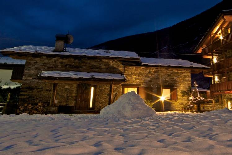 Residence Le Petit Coeur - Villa La Rozoou nocturne hiver 